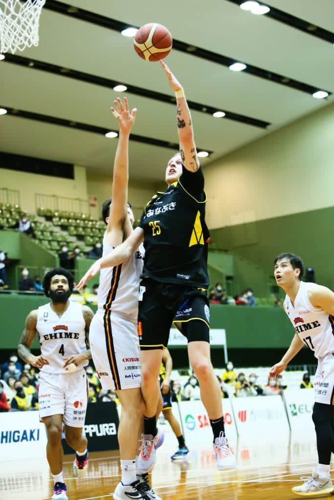 香川ファイブアローズ（２月１１日の試合結果＝ＷＩＮ）バスケットボール男子Ｂ２