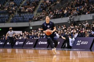 利き腕骨折のベテランシューター岡田優介、なるか完全復活 - アルティーリ千葉vs.佐賀バルーナーズ戦で復帰後初スリー炸裂