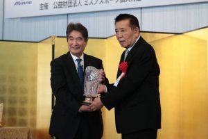 ミズノ スポーツメントール賞受賞の桜花学園高・井上眞一コーチ「バスケを好きなまま卒業させることが私のポリシー」