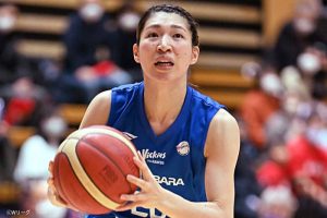 東京羽田から自由契約となった鷹のはし公歌のシャンソン化粧品入りが発表