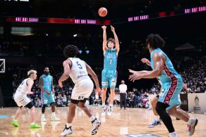 佐賀バルーナーズ、オーバータイムの激闘制しB2制覇に王手 - B2プレーオフファイナルGAME1