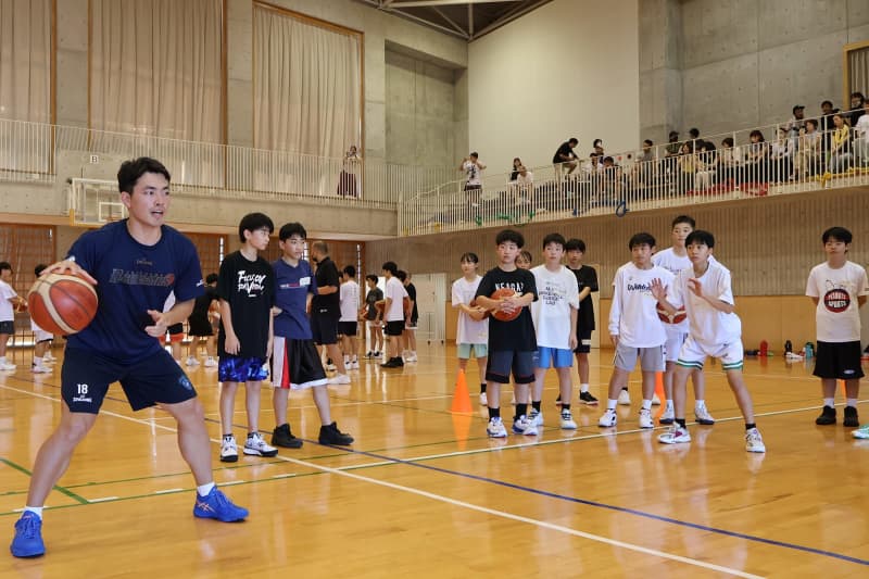 いしかわバスケットボールクリニック2023が開催、森井健太らBリーグ選手・コーチが小中158名に指導