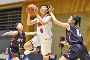 関東女王の千葉経済大附が冬に続く8強入り！ 地元・日本航空北海道を下す【北海道インターハイ2023】