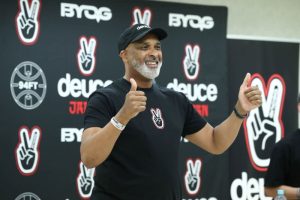 レイカーズのフィル・ハンディAコーチがクリニックを実施【Deuceジャパンツアー】