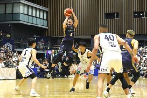 比江島が3P7本で27得点！宇都宮が横浜BCに競り勝って4強入り、川崎もセミファイナルへ[天皇杯バスケ]