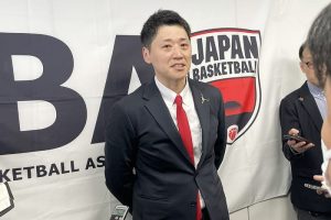 女子日本代表、恩塚HCがパリ五輪初戦でのアメリカとの再戦に「当然勝ちにいきます」