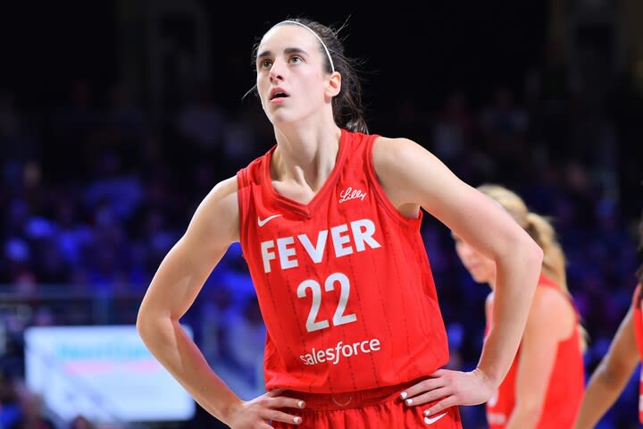 WNBAに革命を起こしたケイトリン・クラーク。アメリカで話題沸騰中の22歳のルーキーガードが持つカリスマ性＜DUNKSHOOT＞