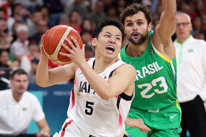 【パリ五輪】バスケ男子、無念の予選ラウンド敗退。格上ブラジル相手に後半１点差まで迫るも、オリンピック52年ぶりの勝利ならず＜DUNKSHOOT＞