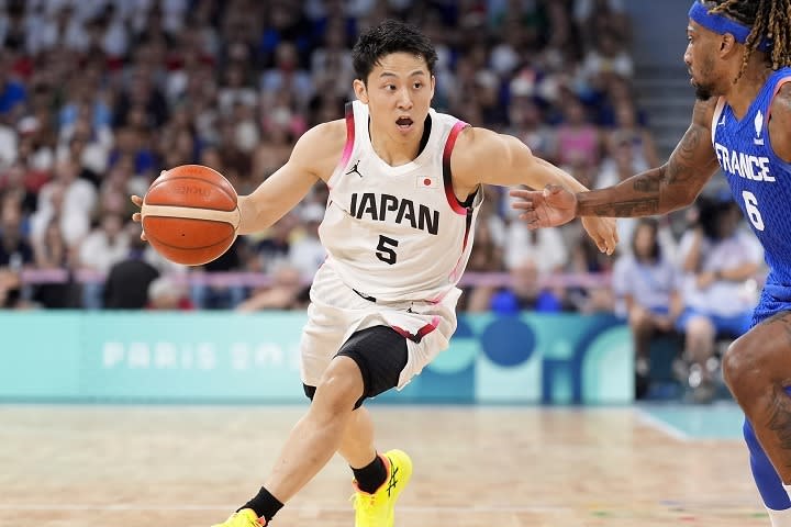 男子バスケ・河村勇輝は「日本のスーパーヒーロー」FIBA公式がサプライズプレイヤーに選出！「どれほど優れた選手になるか計り知れない」【パリ五輪】