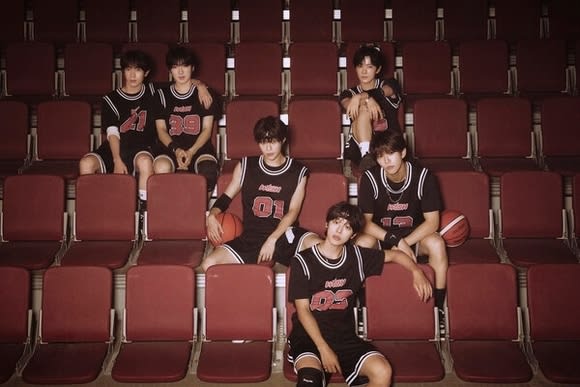 NCT WISH、先行公開曲「Dunk Shot」MV予告映像を公開…バスケットボール選手に