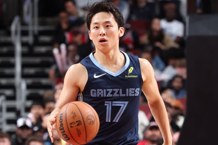 【NBA】河村勇輝が24分間の出場でゲームハイの８アシスト！オフェンスを活性化しチームの逆転勝利に貢献＜DUNKSHOOT＞