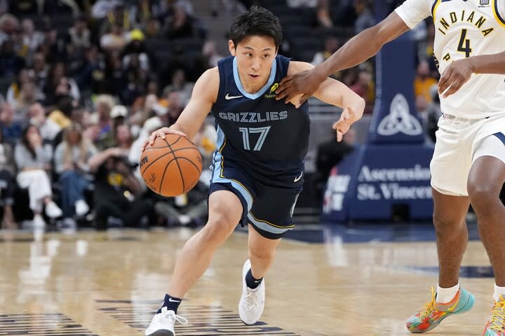 【NBA】河村勇輝が初の２桁得点となる10点に７アシスト！３ポイント３本＆第４Qだけで５アシストの活躍で再び勝利に貢献＜DUNKSHOOT＞