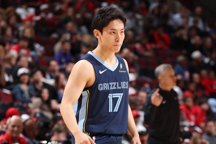 河村勇輝、NBAでも貫く出場前の“一礼”。「当たり前じゃないことを再認識するため」の儀式は最高峰の舞台でも変わらず＜DUNKSHOOT＞