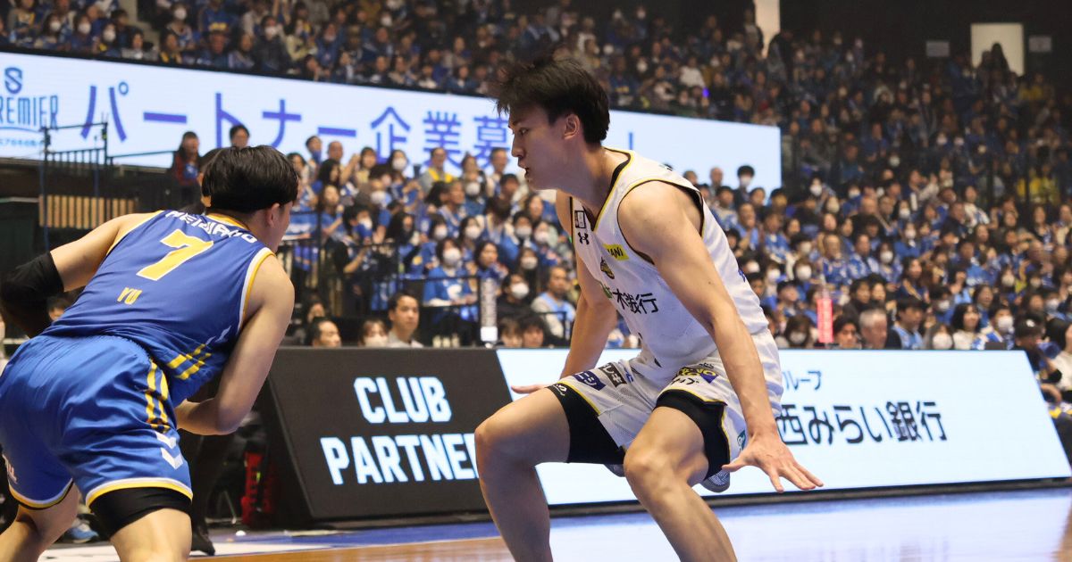 東地区首位・宇都宮ブレックスで存在感を見せる高島紳司　「チーム全体のディフェンスを変えるようなディフェンス」　コロネルHCも称賛